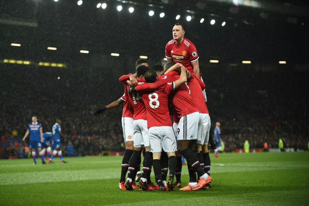 十人作战,球队力保不败走势的简单介绍 十人作战,球队力保不败走势的简单介绍