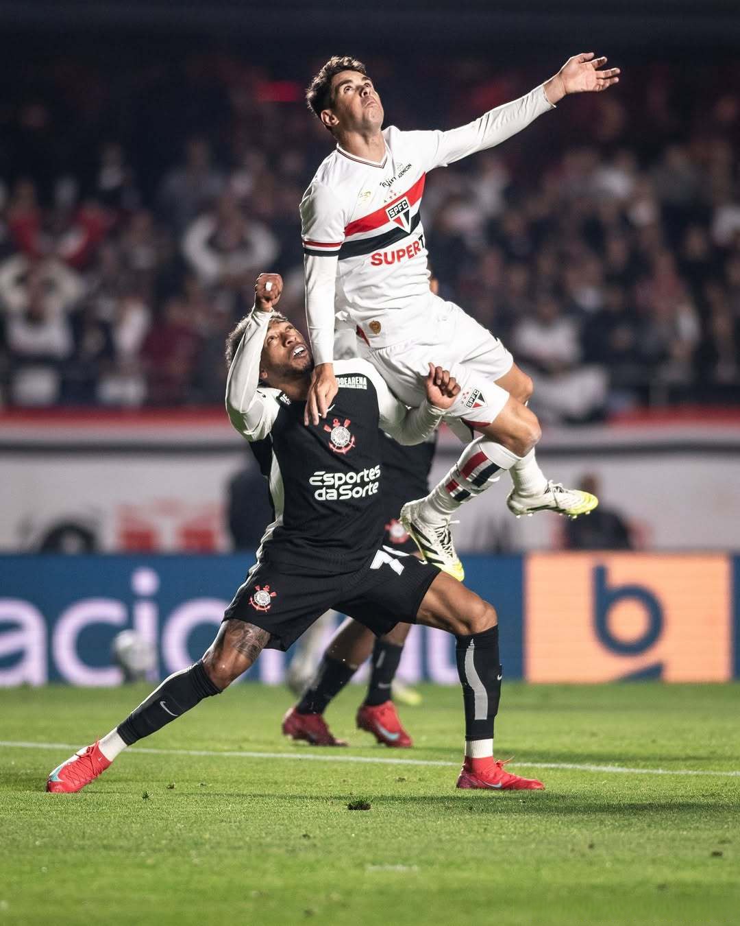 九游竞技-尤文图斯客场战平佛罗伦萨，保持不败